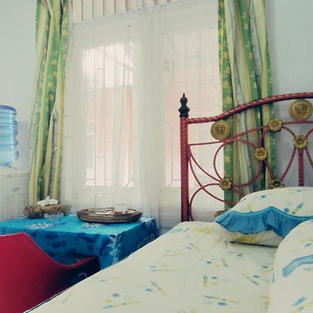 Griya 24 Homestay Medan Esterno foto
