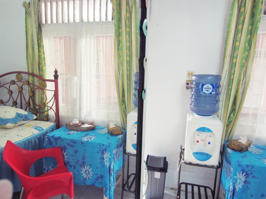 Griya 24 Homestay Medan Esterno foto