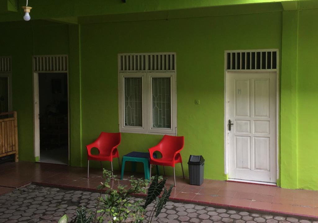 Griya 24 Homestay Medan Esterno foto