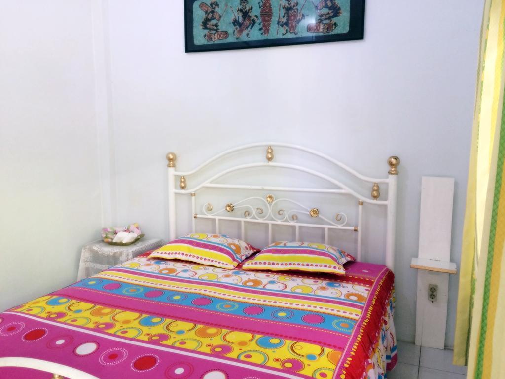 Griya 24 Homestay Medan Esterno foto